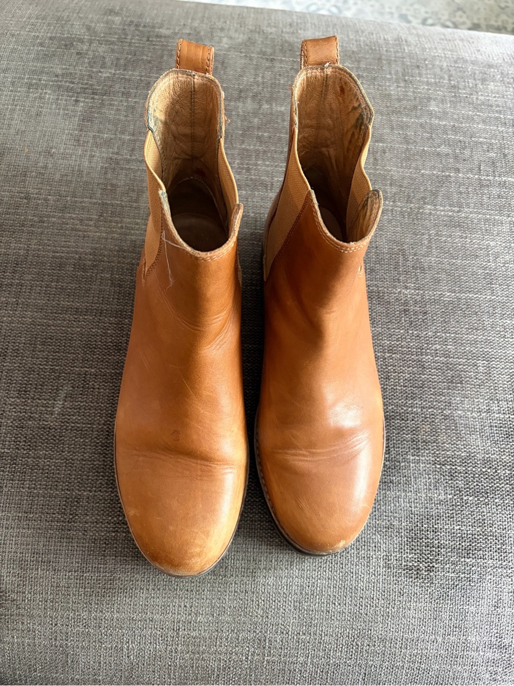 Women’s Madewell Chelsea Boots - Tan Leather - Picture 2 of 7